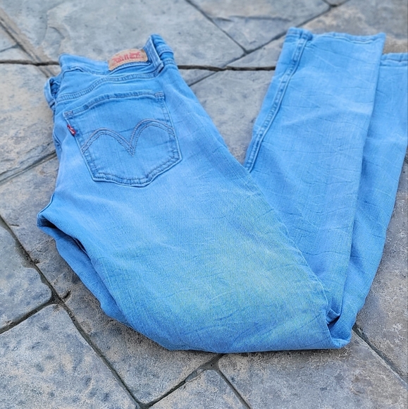 Women Levis 👖 jeans - Picture 1 of 7
